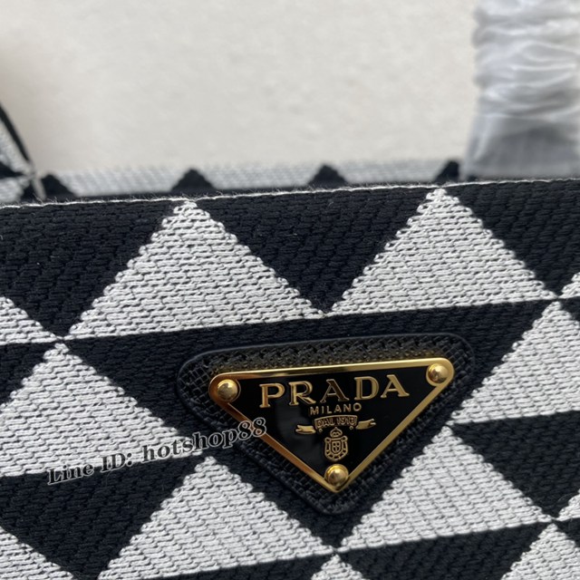 Prada專櫃新款刺繡織物包 1BA356 普拉達大號無長肩帶刺繡托特包 csp1484